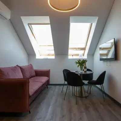 M8 Stylish One-Bedroom Apartment
