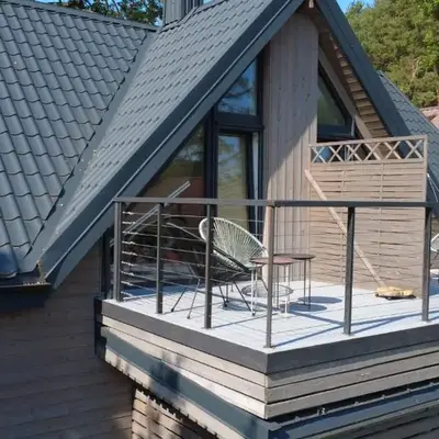 Rytas cozy apartment in the guest house with the terrace and the stunning view to the river side