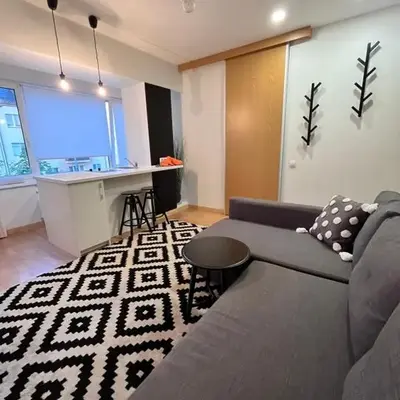 Stilingi šaulio skulptūros apartamentai
