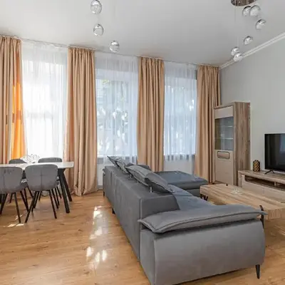 Prestigious city center apartment with free parking by Polo Apartments