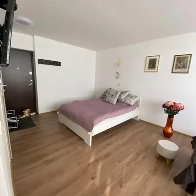 Nice place to stay close to city