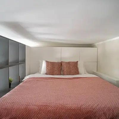 Cozy Loft next to Main Station