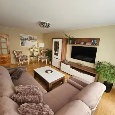 E D Arena View Apartment