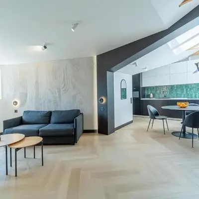 Serenade Old Town apartment with AC