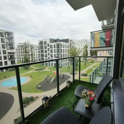 Modern Urban Retreat & Private Parking