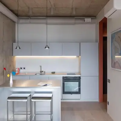 Authentic 1 BD Apartment by Domvia