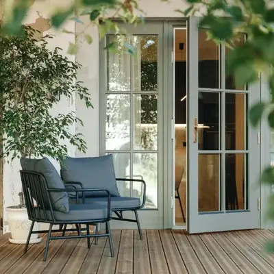 Luxury Courtyard Old-Town Residence