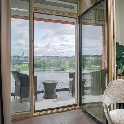 River View Apartment with free parking