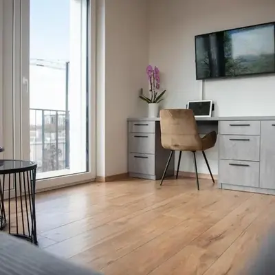 Sunlit City Loft- Prime Views