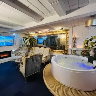 Apartment Host 2
