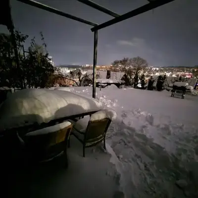 Hilltop view - 2 bedroom house with garden bbq - private parking - 12min to Uzupis anytime
