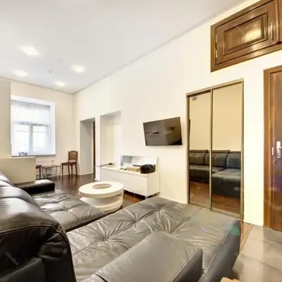 1 bedroom apartment in old town with free parking