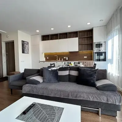 Your home - Spacious Apartment in City Center
