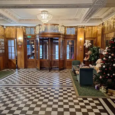 Hotel Metropolis