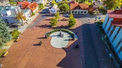 an overhead view of a street in a city at Ąžuolo apartamentai in Birštonas