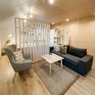 Old Town Apartment with FREE Parking