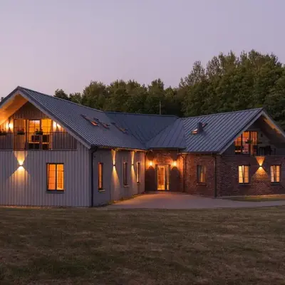 Lake & Library boutique Hotel