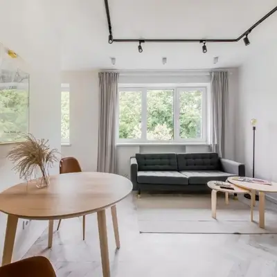 Central Apartment in Architectural Street