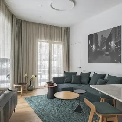 IVIS House - Spacious Apartment with Terrace