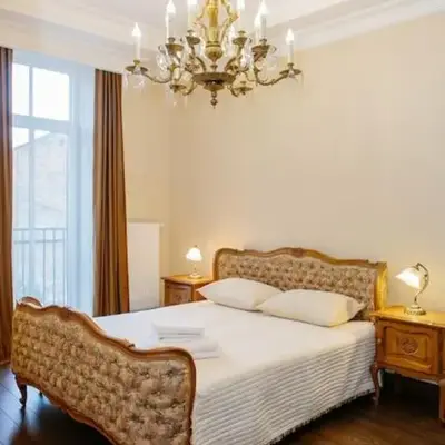 Luxury Old Town Apartment
