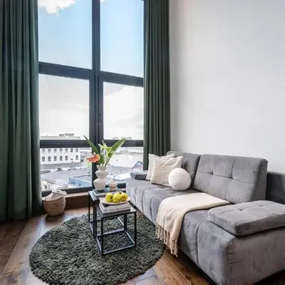 Modern Loft Walk to Center Fast Wi-Fi
